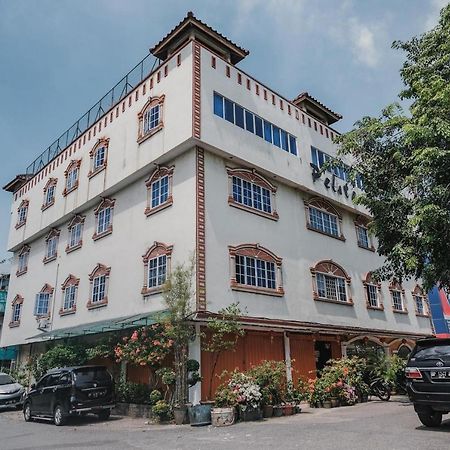 레드도어즈 니어 나고야 힐 몰 바탐 5 호텔 Batam 외부 사진